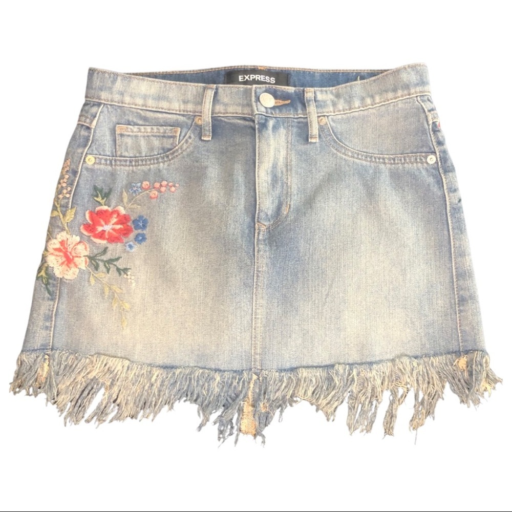 Raw Hem Floral Embroidered Denim Skirt